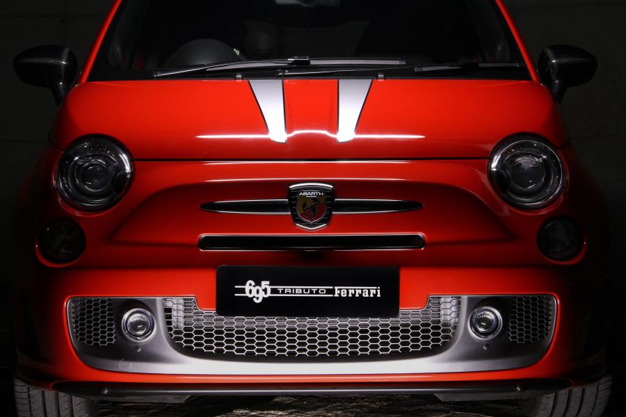 Детали экстерьера Abarth 695 Tributo Ferrari 2012 года  (ZA) (фото 9 из 24)